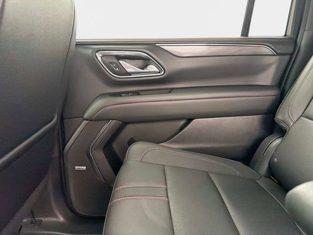 Used 2023 Chevrolet Suburban RST w/ Luxury Package RWD image 14