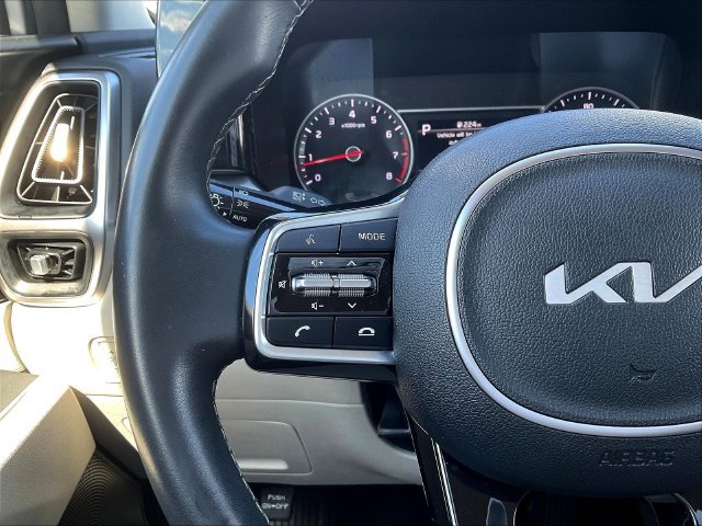 Used 2023 Kia Sorento S FWD image 13