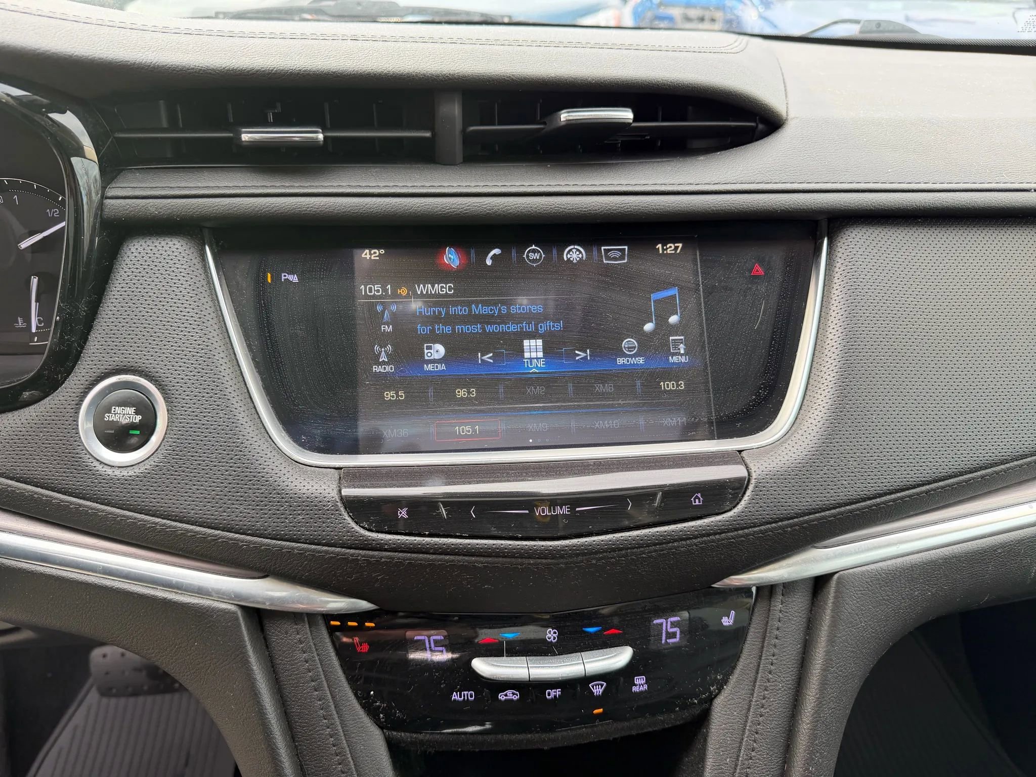 Used 2017 Cadillac XT5 Luxury w/ Driver Awareness Package image 21