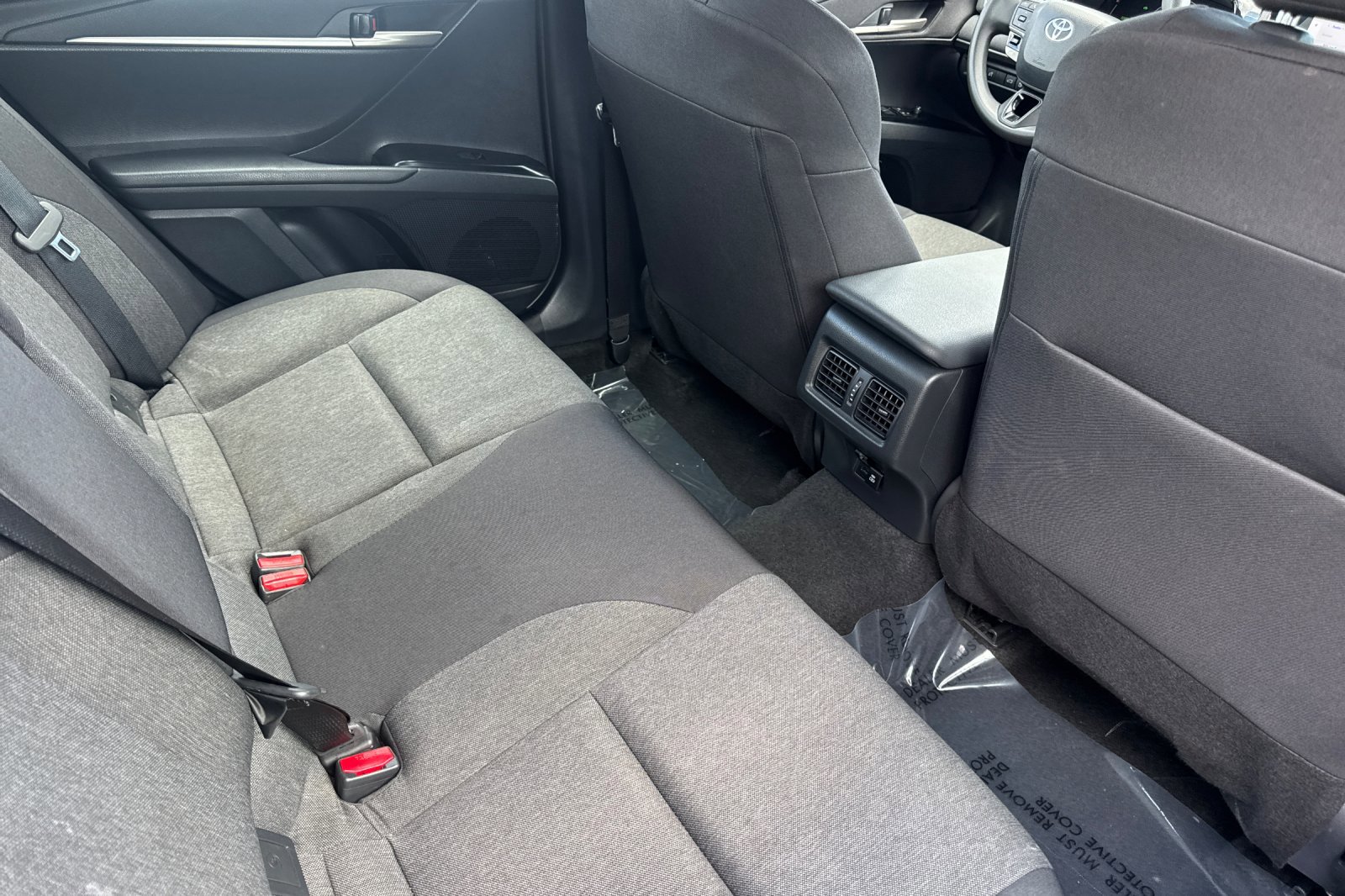 Used 2025 Toyota Camry LE FWD image 29