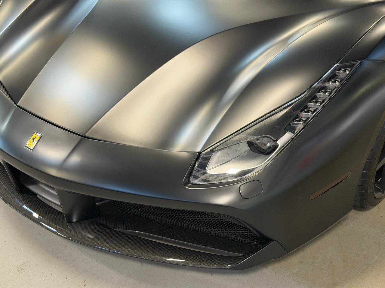 Used 2018 Ferrari 488 GTB RWD image 14