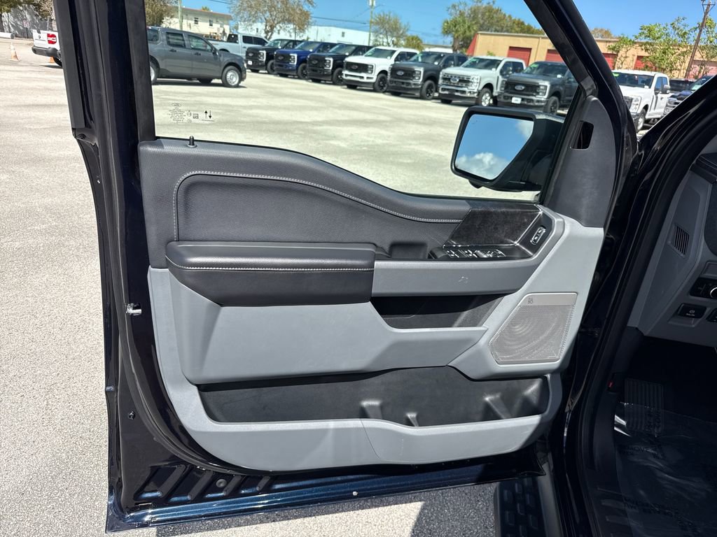 Used 2025 Ford F150 Lightning Flash image 13