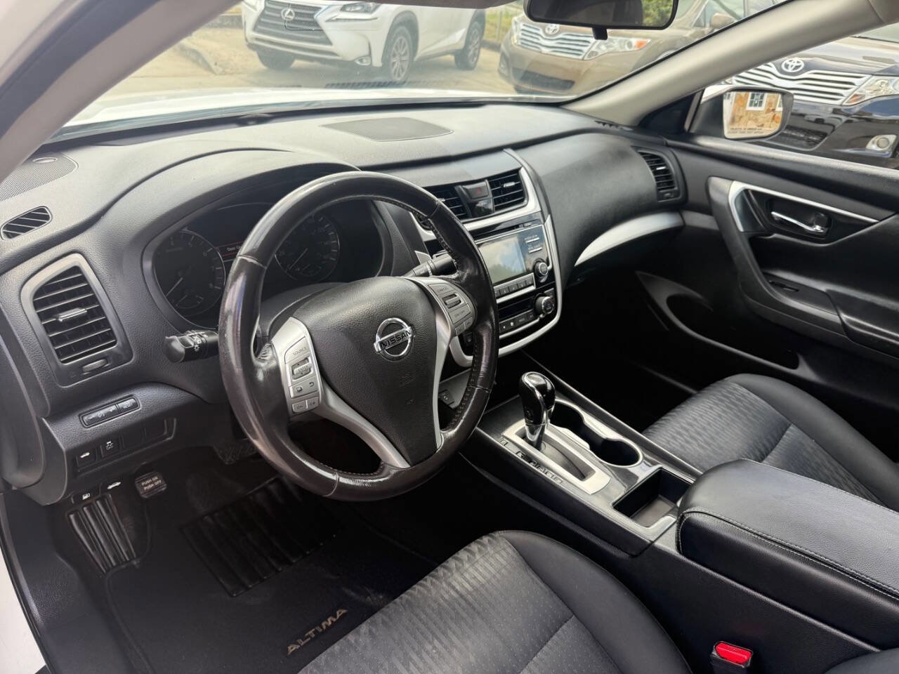 Used 2018 Nissan Altima 2.5 SV FWD image 15