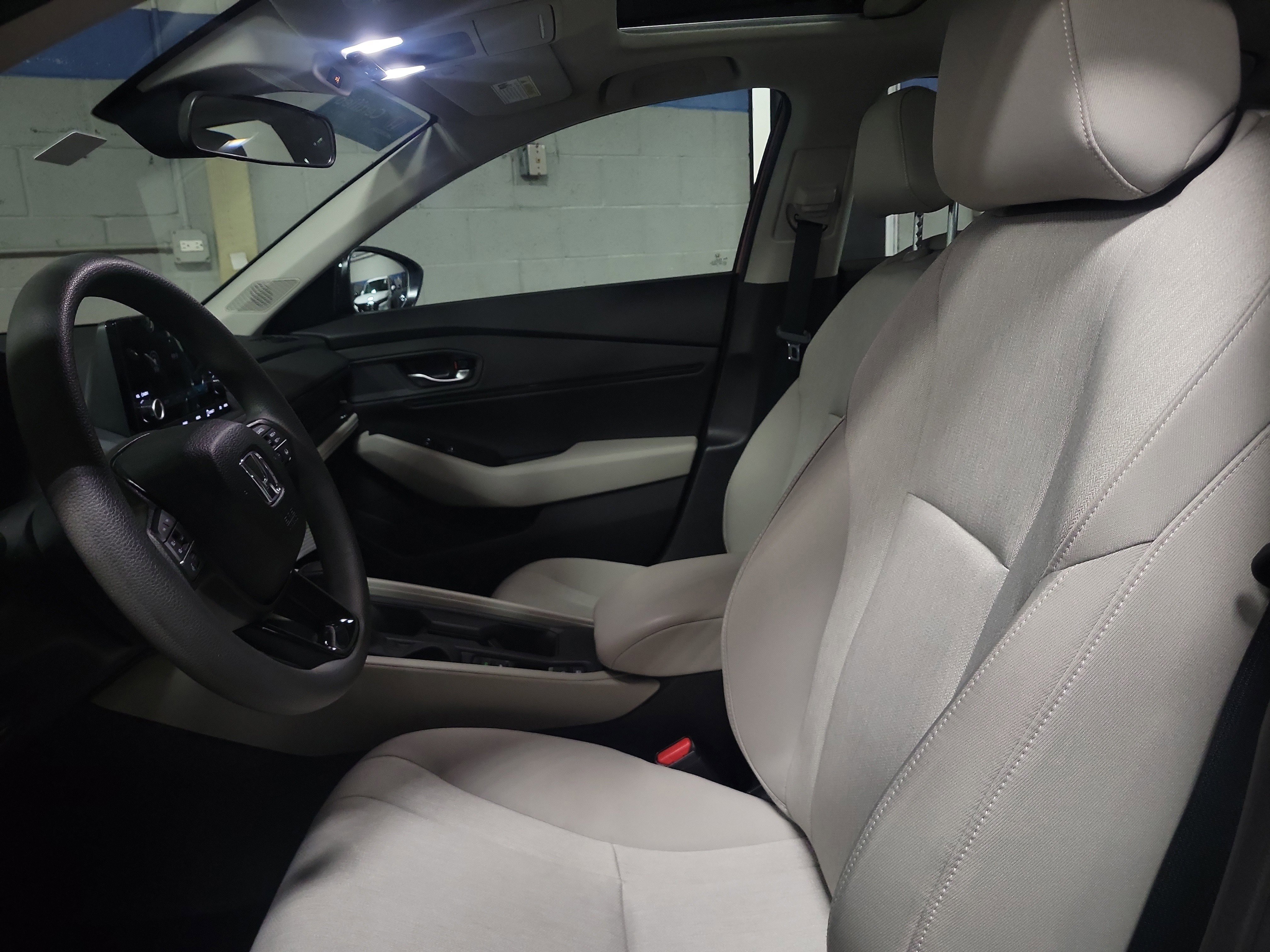 Certified 2025 Honda Accord SE image 18