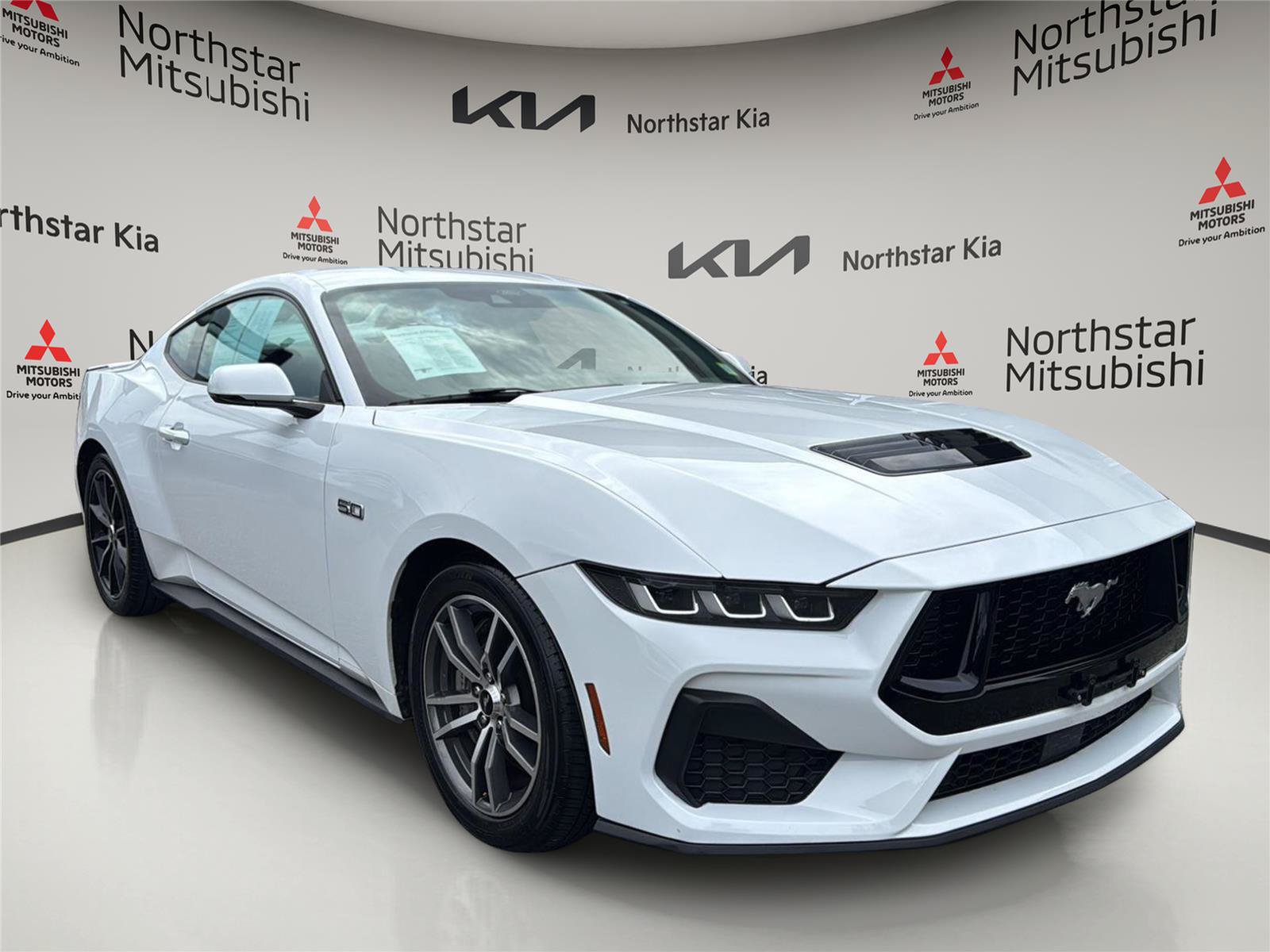 Used 2024 Ford Mustang GT Premium RWD image 8