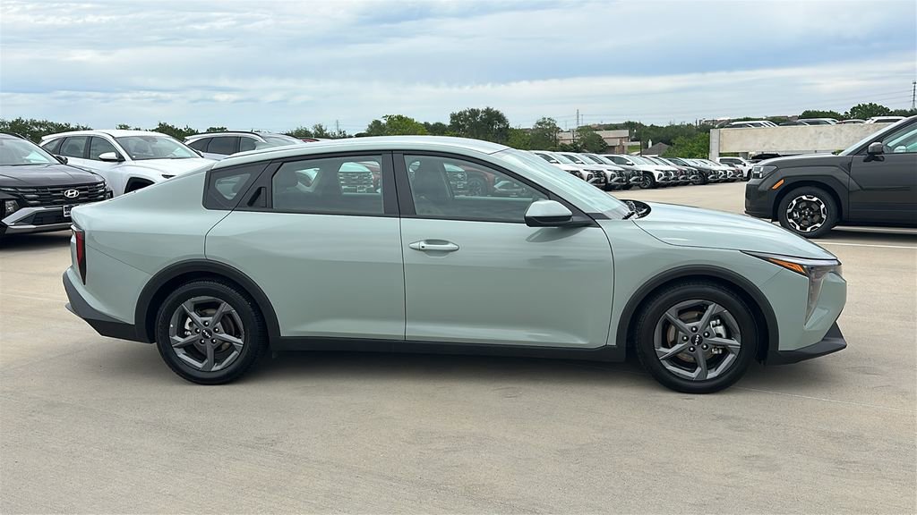 Used 2025 Kia K4 LXS FWD image 13