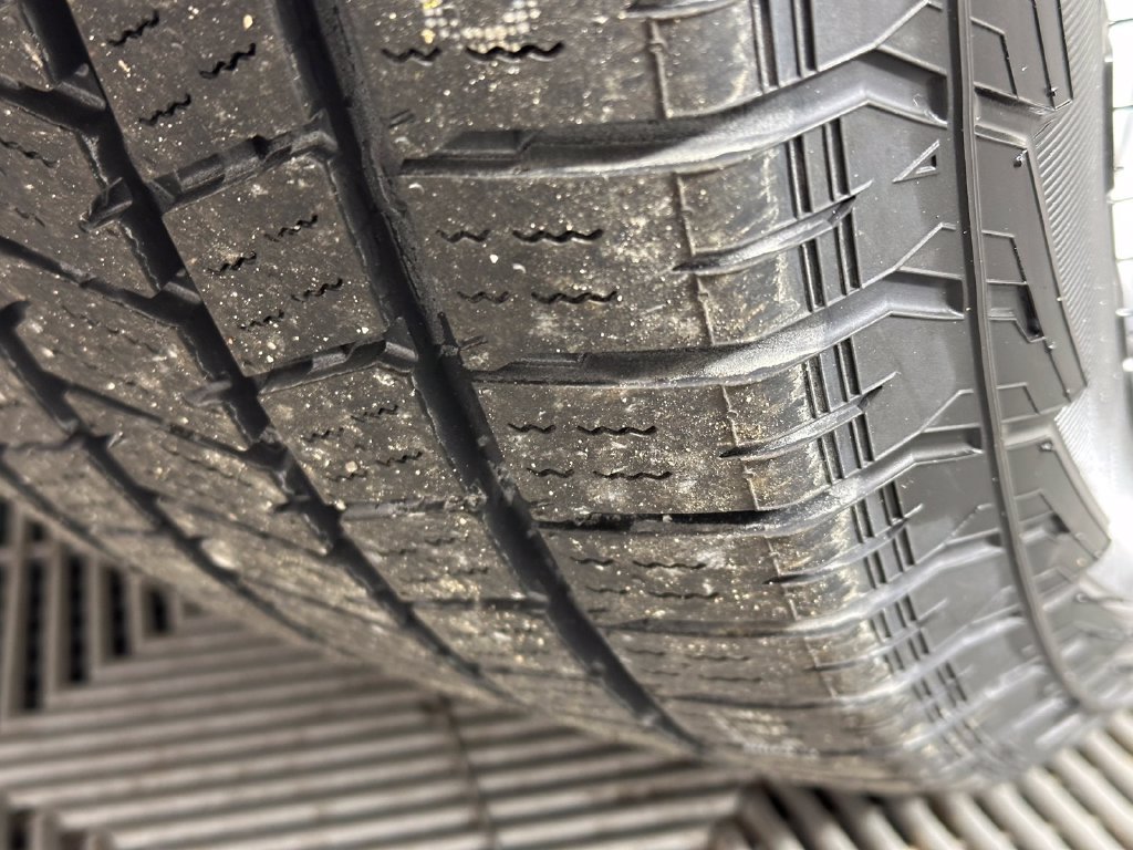 Used 2021 Lexus GX 460 Luxury w/ Accessory Package AWD/4WD image 16