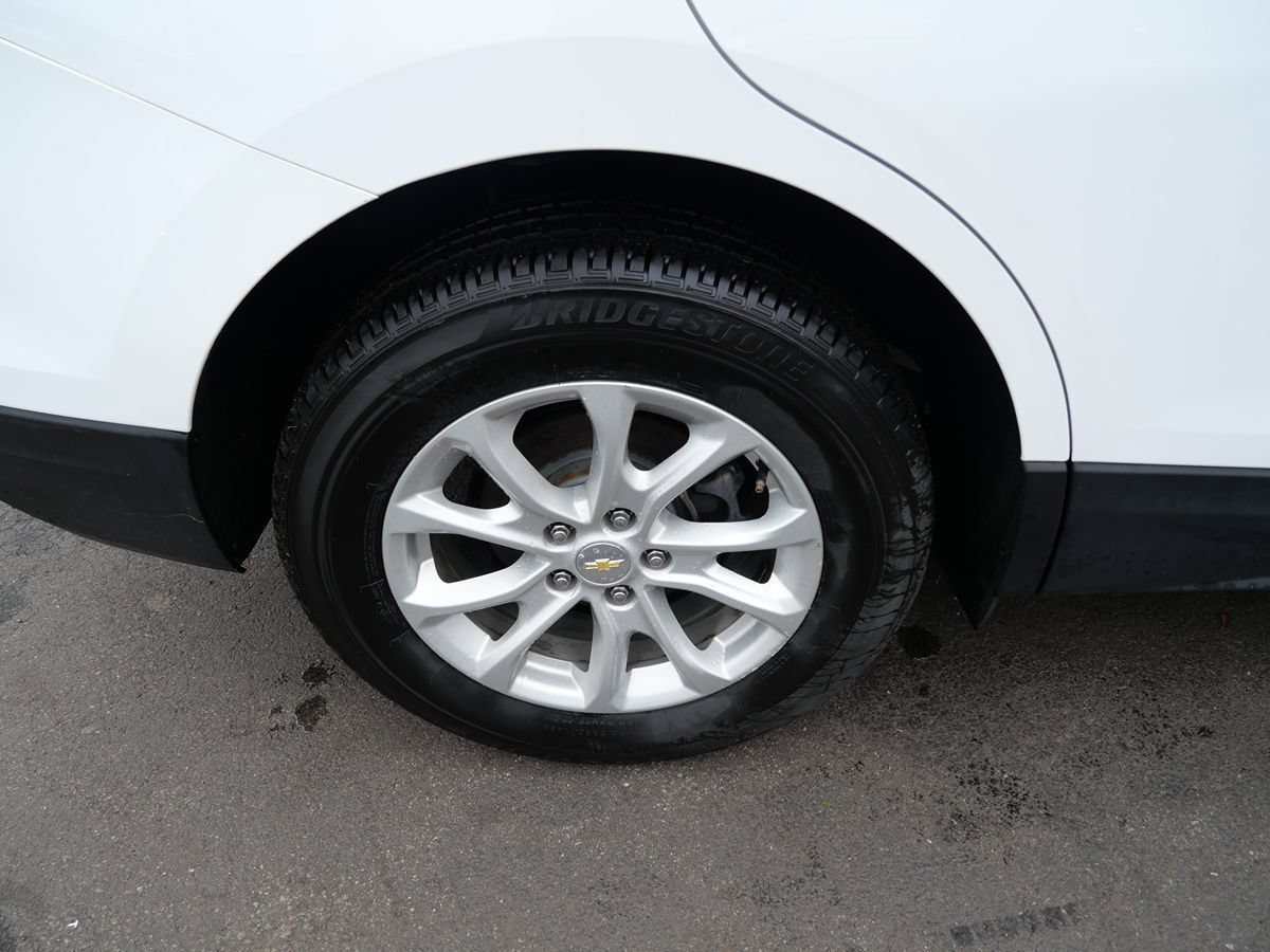 Used 2019 Chevrolet Equinox LS AWD/4WD image 35