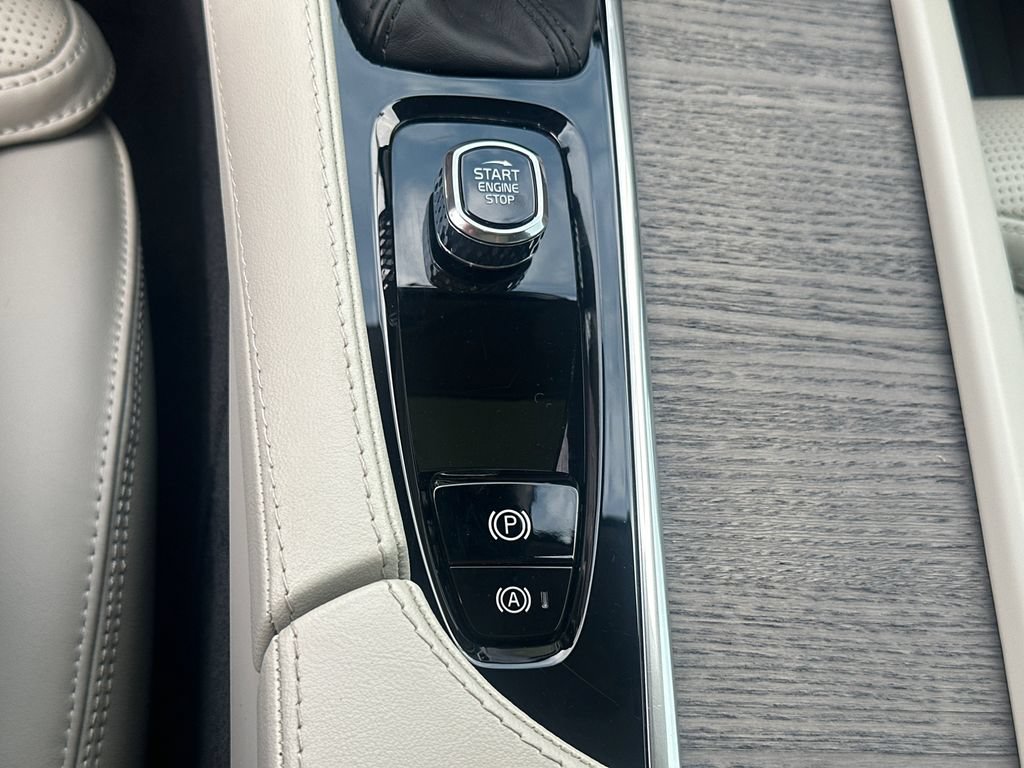 Used 2022 Volvo XC90 T6 Inscription w/ Advanced Package AWD/4WD image 28