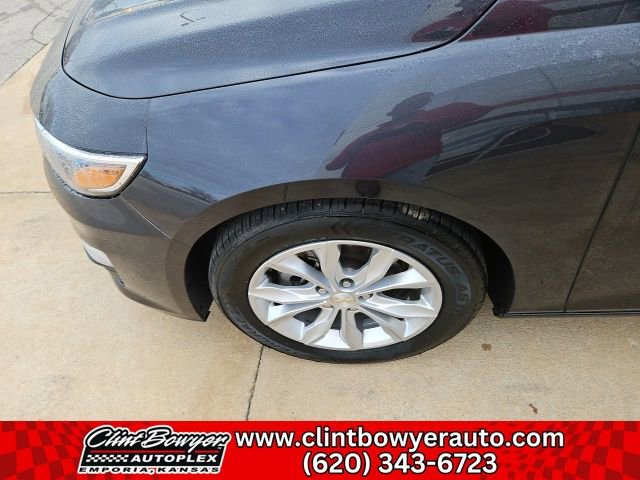 Used 2023 Chevrolet Malibu LT image 13