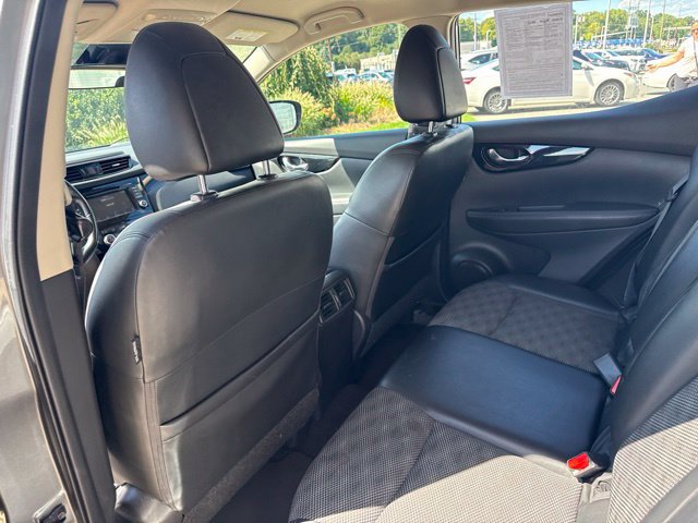 Used 2022 Nissan Rogue Sport SV w/ Technology Package AWD/4WD image 26