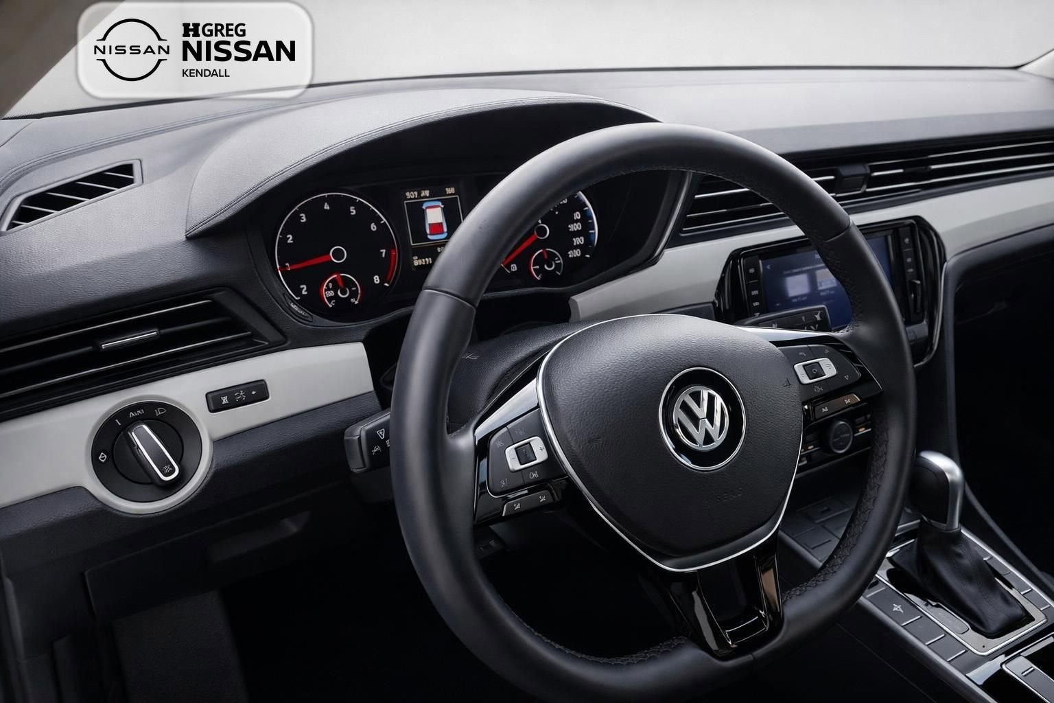 Used 2022 Volkswagen Passat 2.0T SE FWD image 8