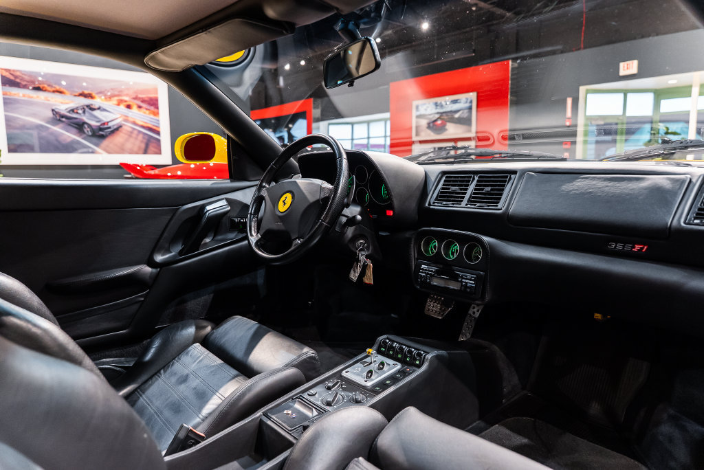 Used 1998 Ferrari F355 Berlinetta RWD image 50
