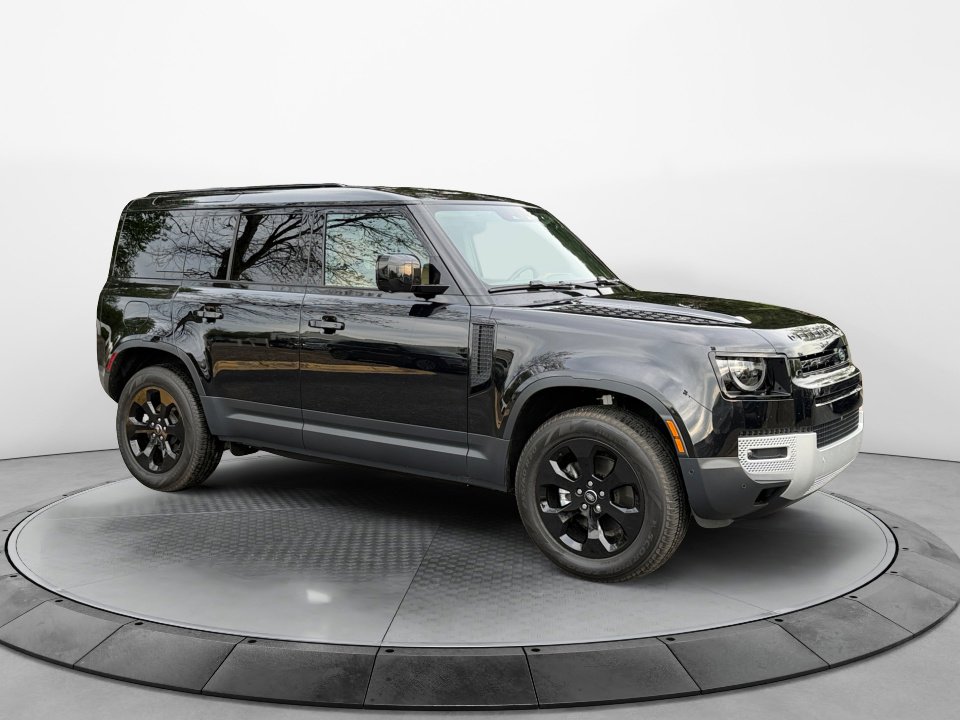 Used 2025 Land Rover Defender 110 S image 3