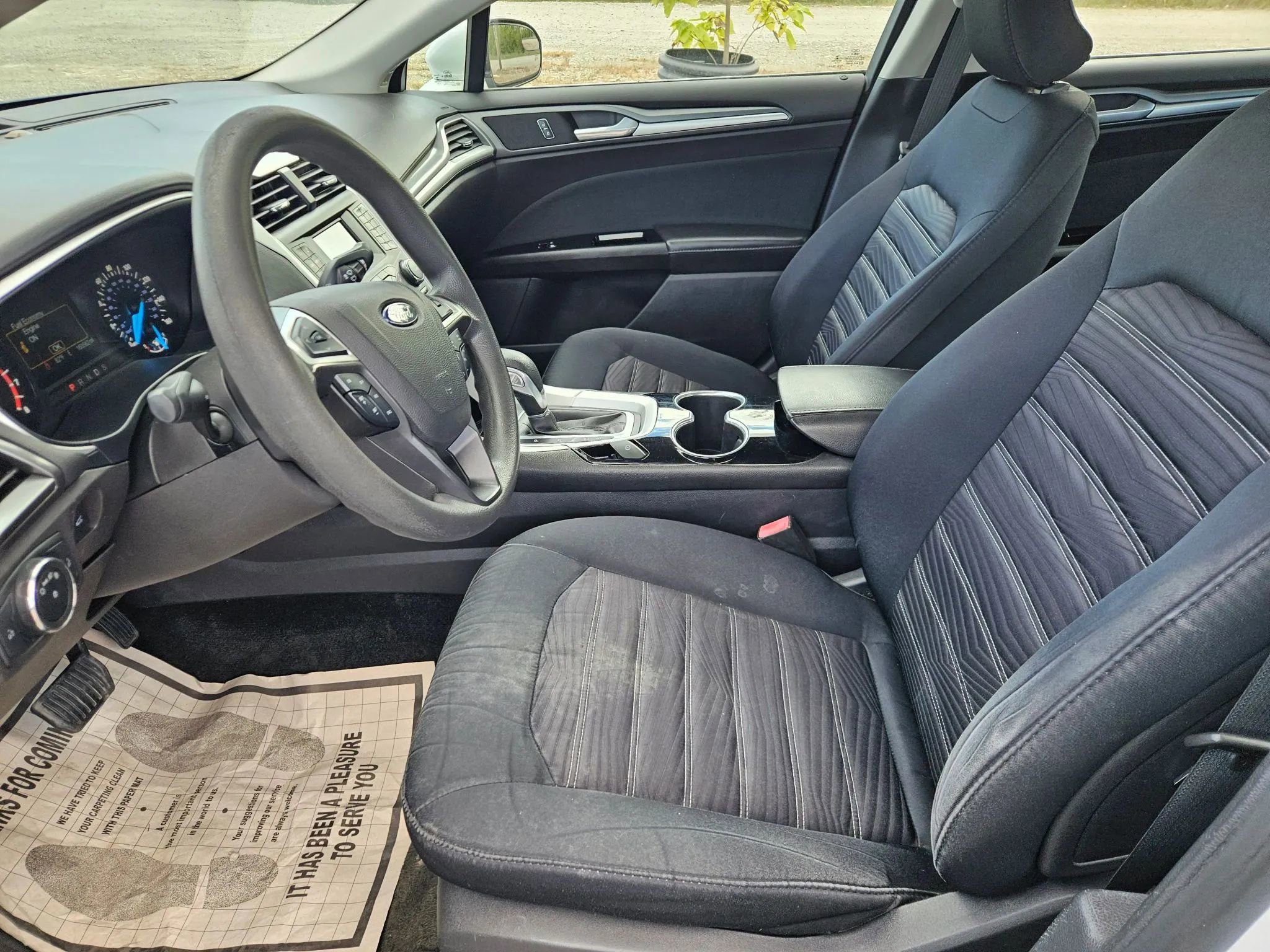 Used 2016 Ford Fusion SE image 10