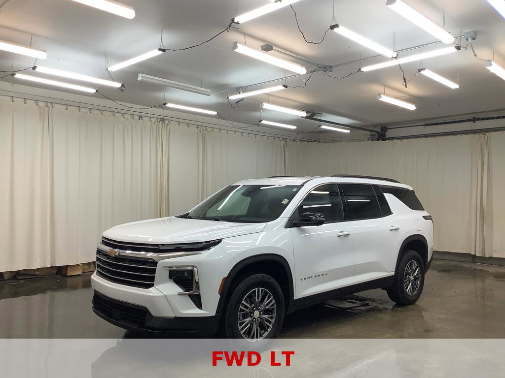 Used 2024 Chevrolet Traverse LT w/ LPO, Floor Liner Package image 1