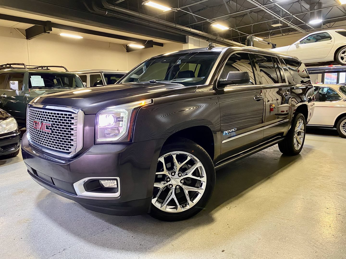 Used 2017 GMC Yukon XL Denali w/ Open Road Package RWD image 11