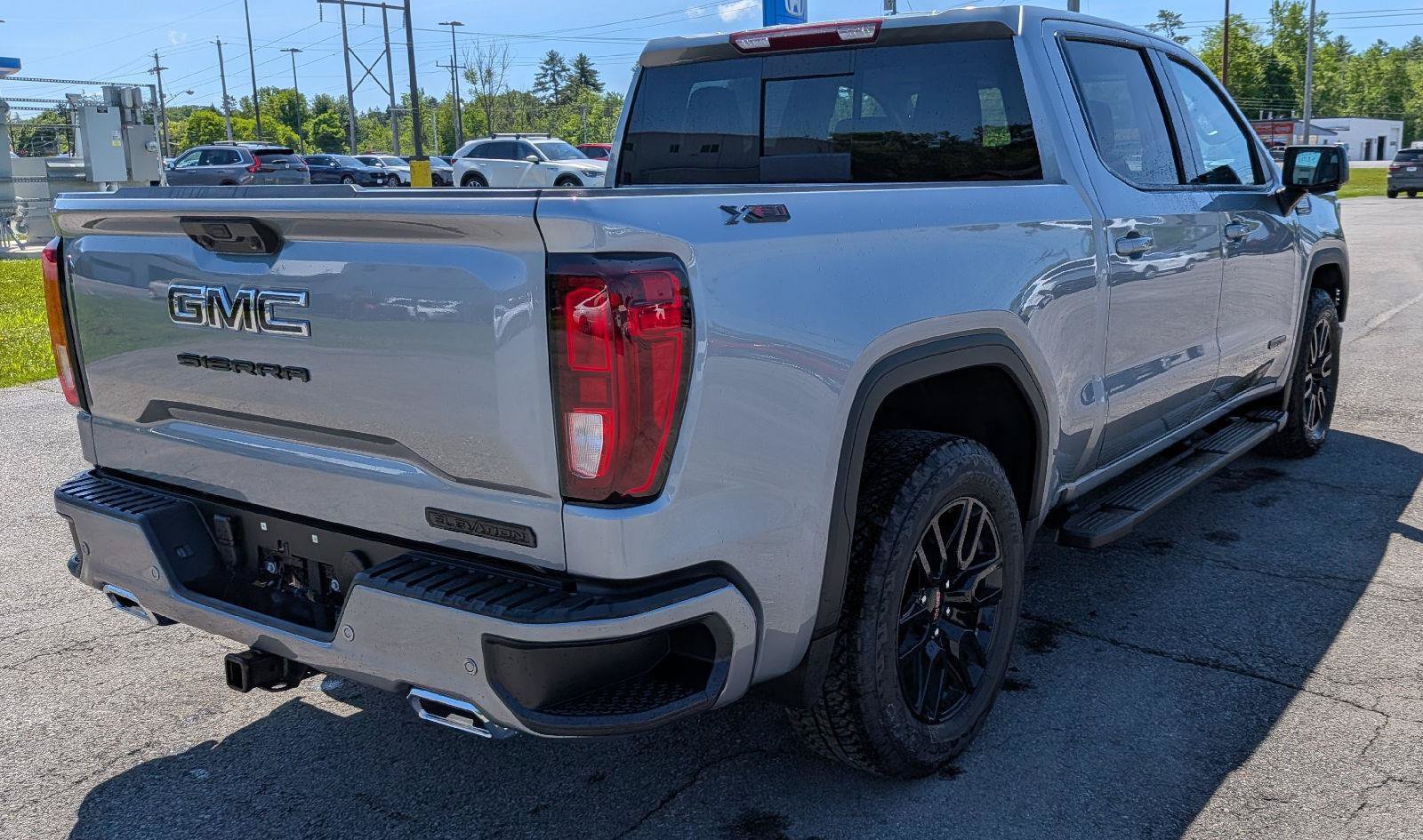 New 2026 GMC Sierra 1500 Elevation w/ Elevation Premium Package AWD/4WD image 8