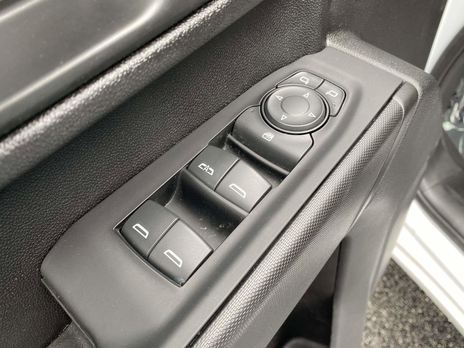 Used 2024 GMC Sierra 2500 Pro w/ Convenience Package image 16