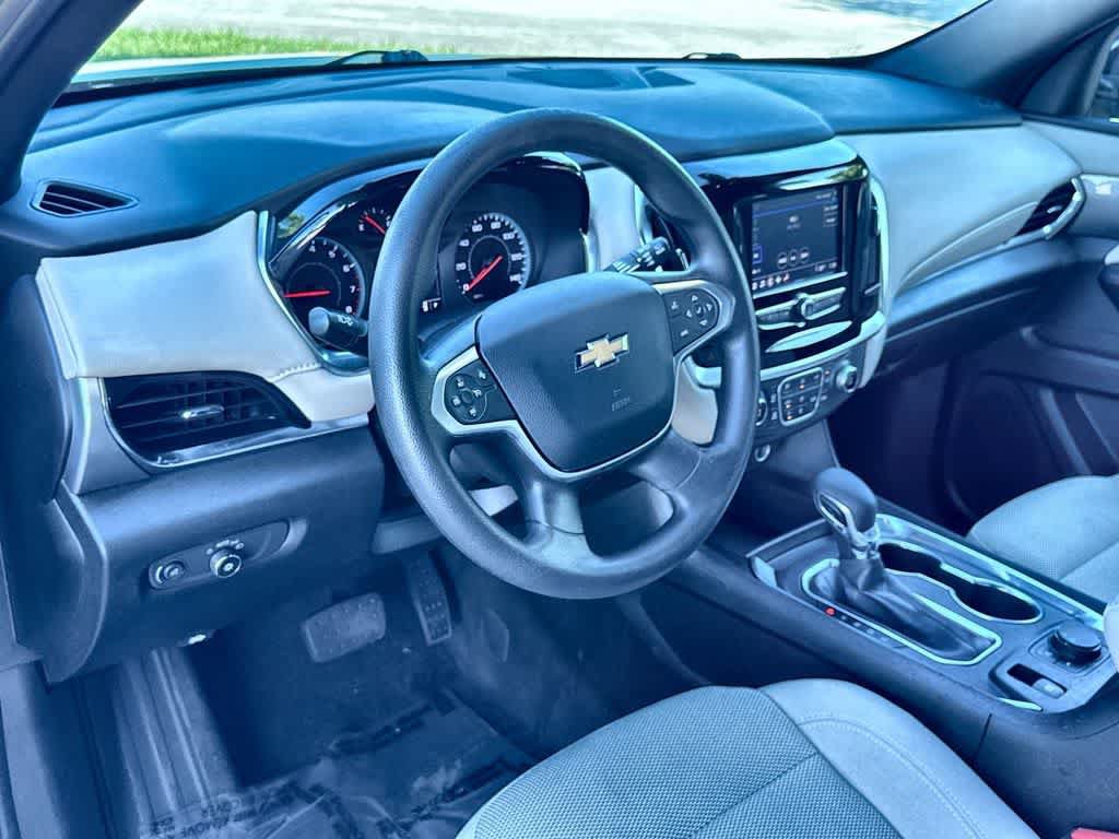 Used 2024 Chevrolet Traverse LS FWD image 13