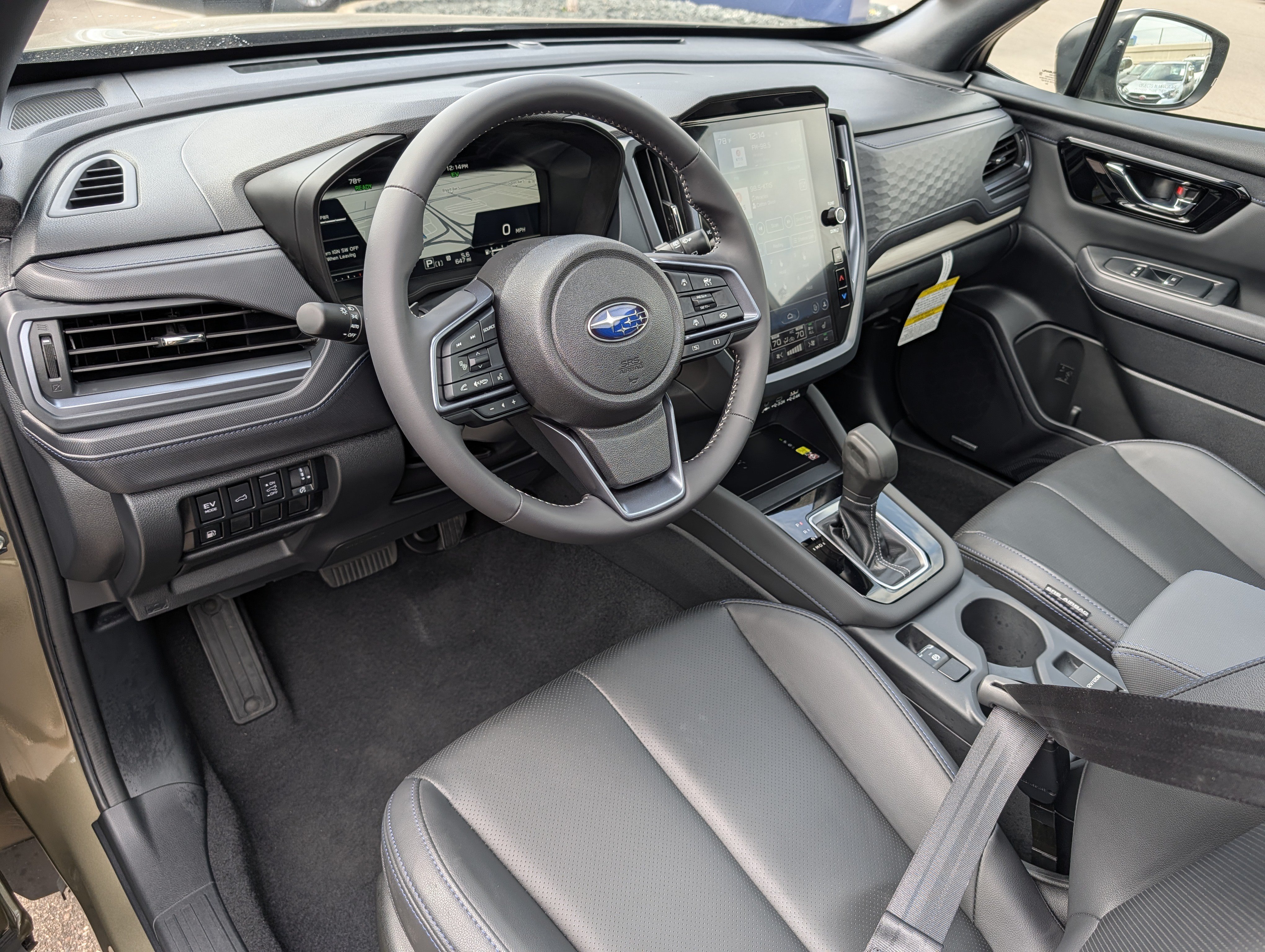 Used 2025 Subaru Forester Limited AWD/4WD image 18