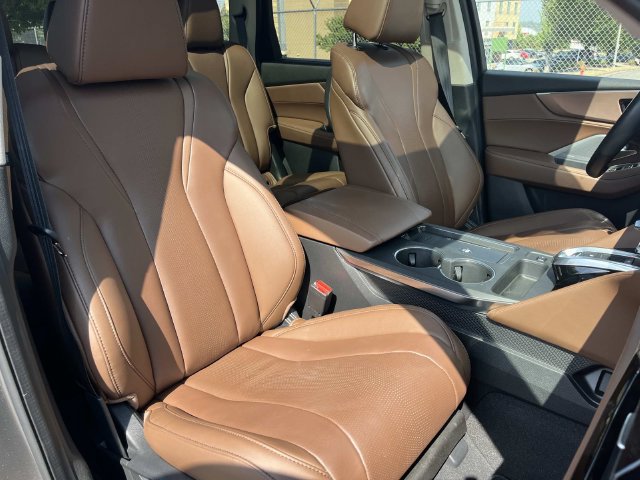 Used 2025 Acura MDX w/ Technology Package FWD image 30