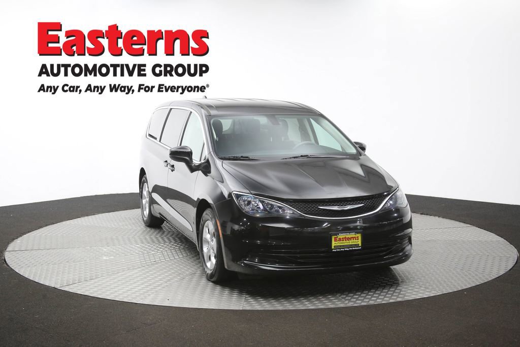 Used 2017 Chrysler Pacifica LX w/ Tire & Wheel Group FWD image 49