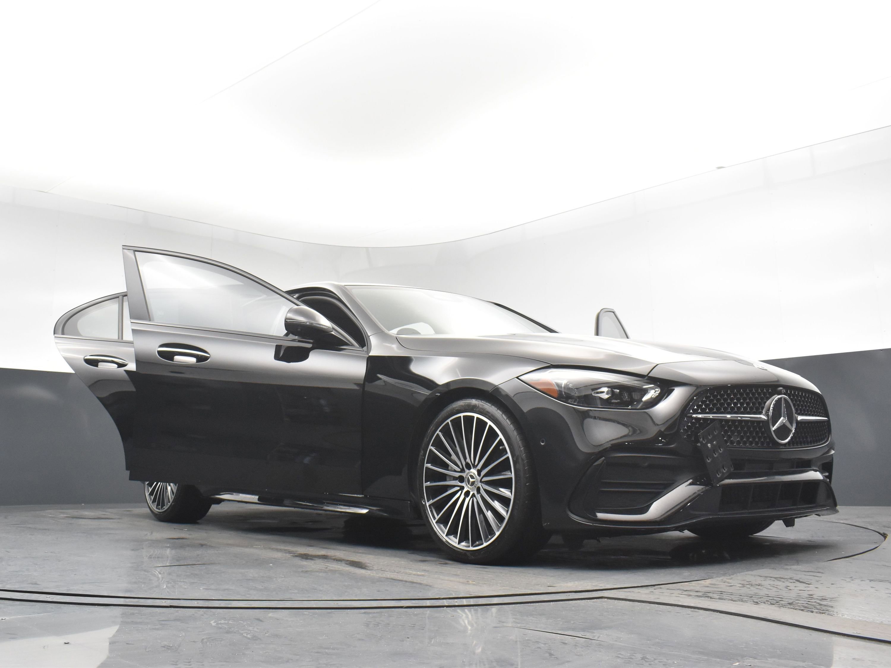 Used 2022 Mercedes-Benz C 300 4MATIC Sedan image 28