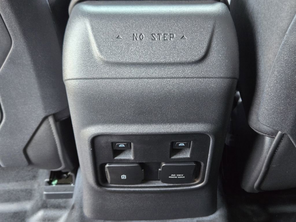 Used 2024 Ford Bronco Badlands image 38