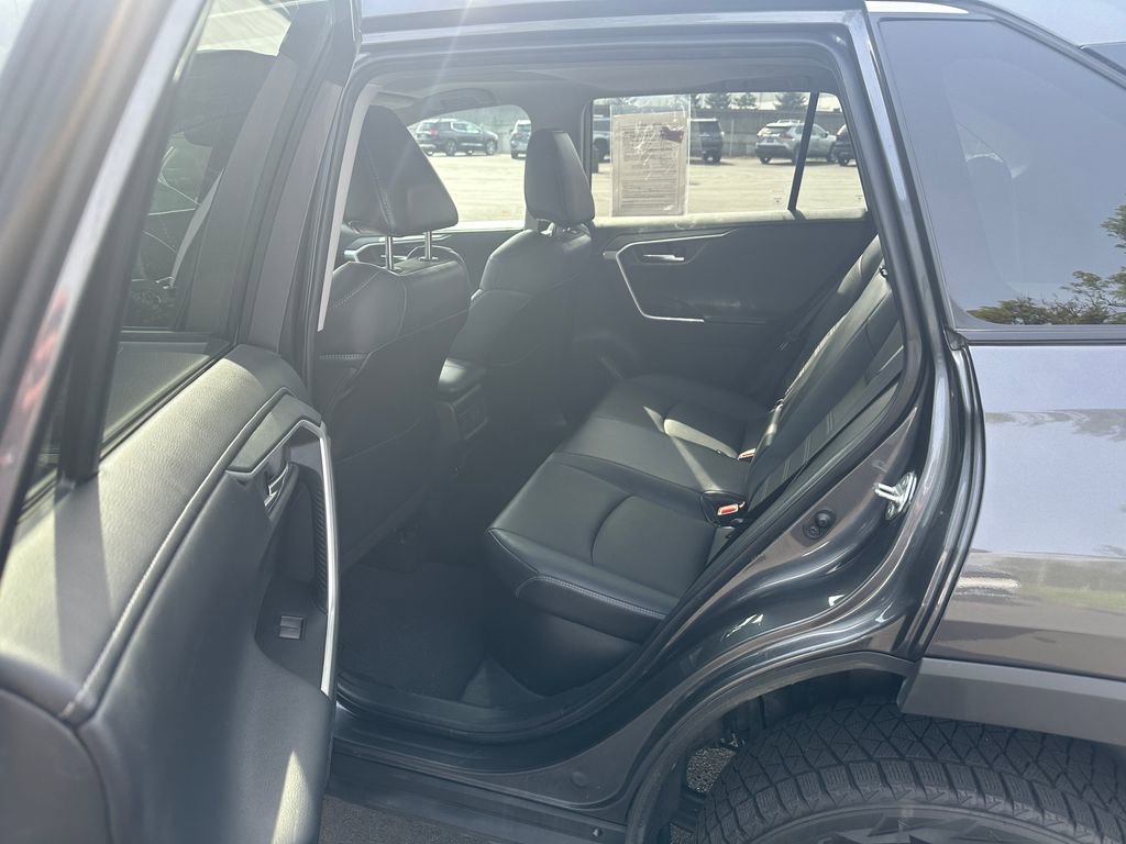 Used 2022 Toyota RAV4 Limited AWD/4WD image 14