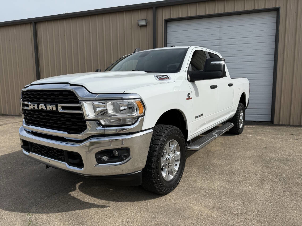 Used 2024 RAM 2500 Big Horn image 2
