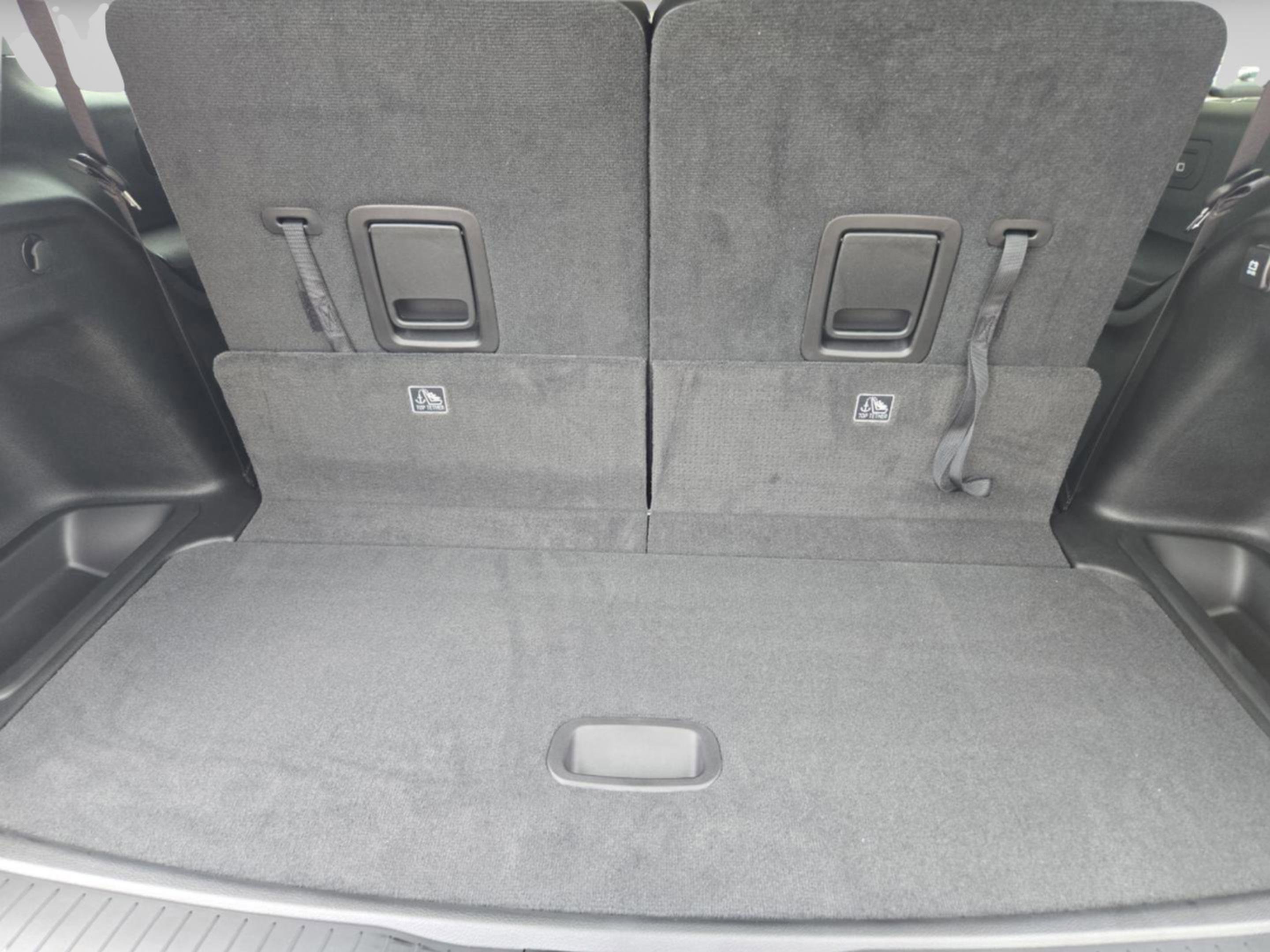 New 2025 Jeep Grand Cherokee L Altitude image 12