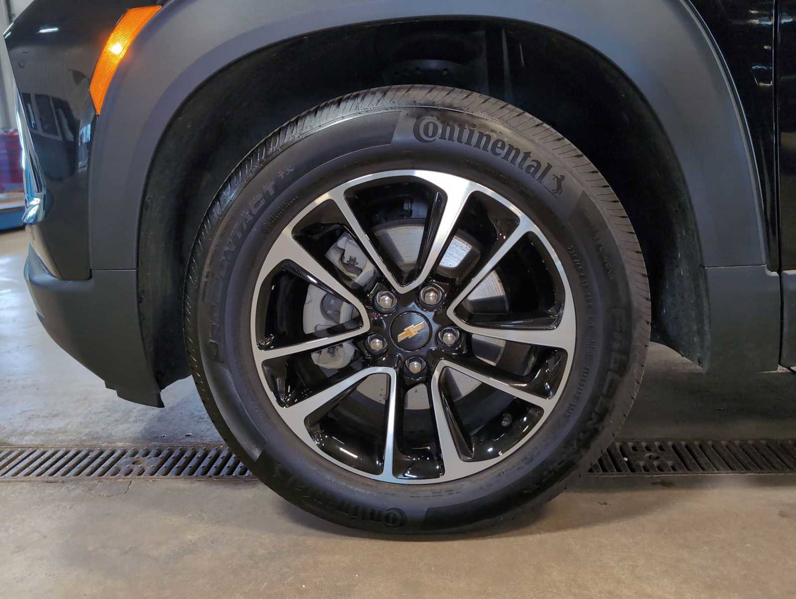 Used 2025 Chevrolet TrailBlazer LT FWD image 31