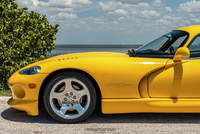 Used 2001 Dodge Viper GTS RWD image 4