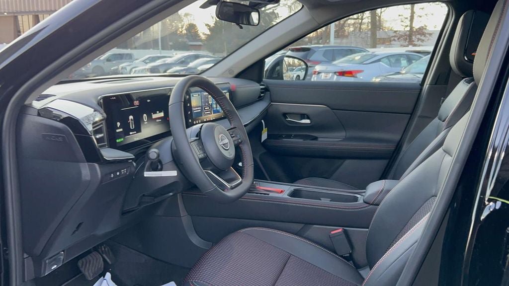 New 2026 Nissan Kicks SR w/ SR Premium Package AWD/4WD image 28
