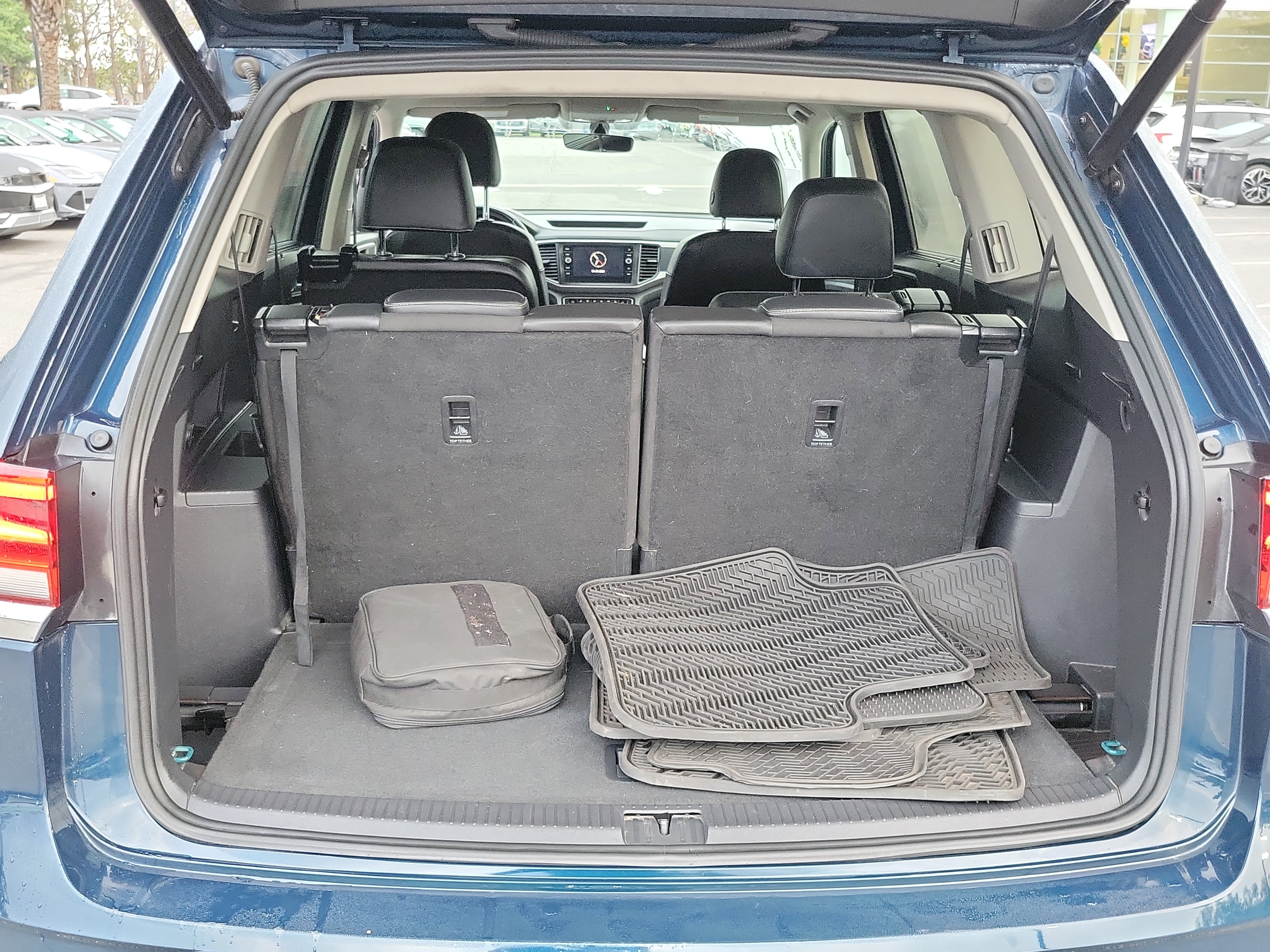 Used 2021 Volkswagen Atlas SE FWD image 17
