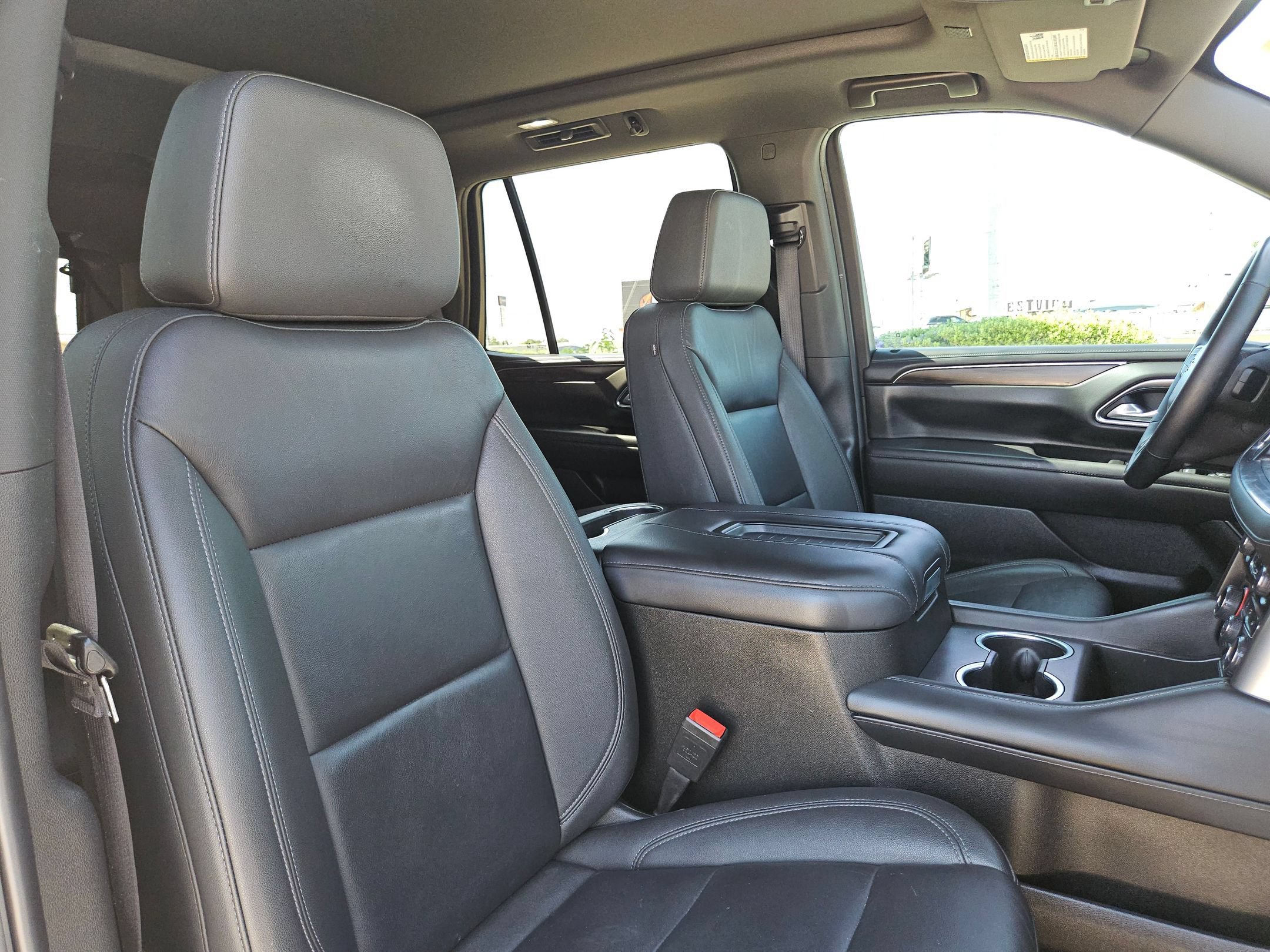 Certified 2024 Chevrolet Tahoe Z71 w/ Luxury Package AWD/4WD image 30