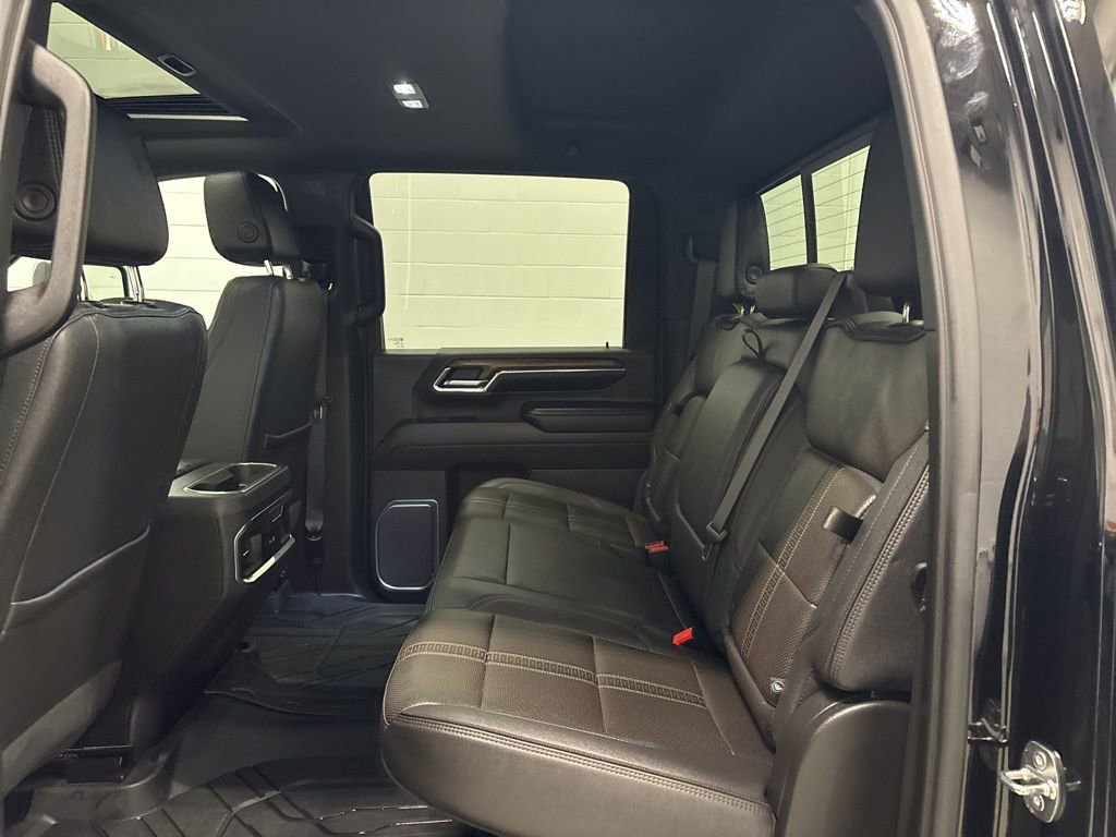 Used 2024 Chevrolet Silverado 2500 High Country w/ High Country Premium Package image 13