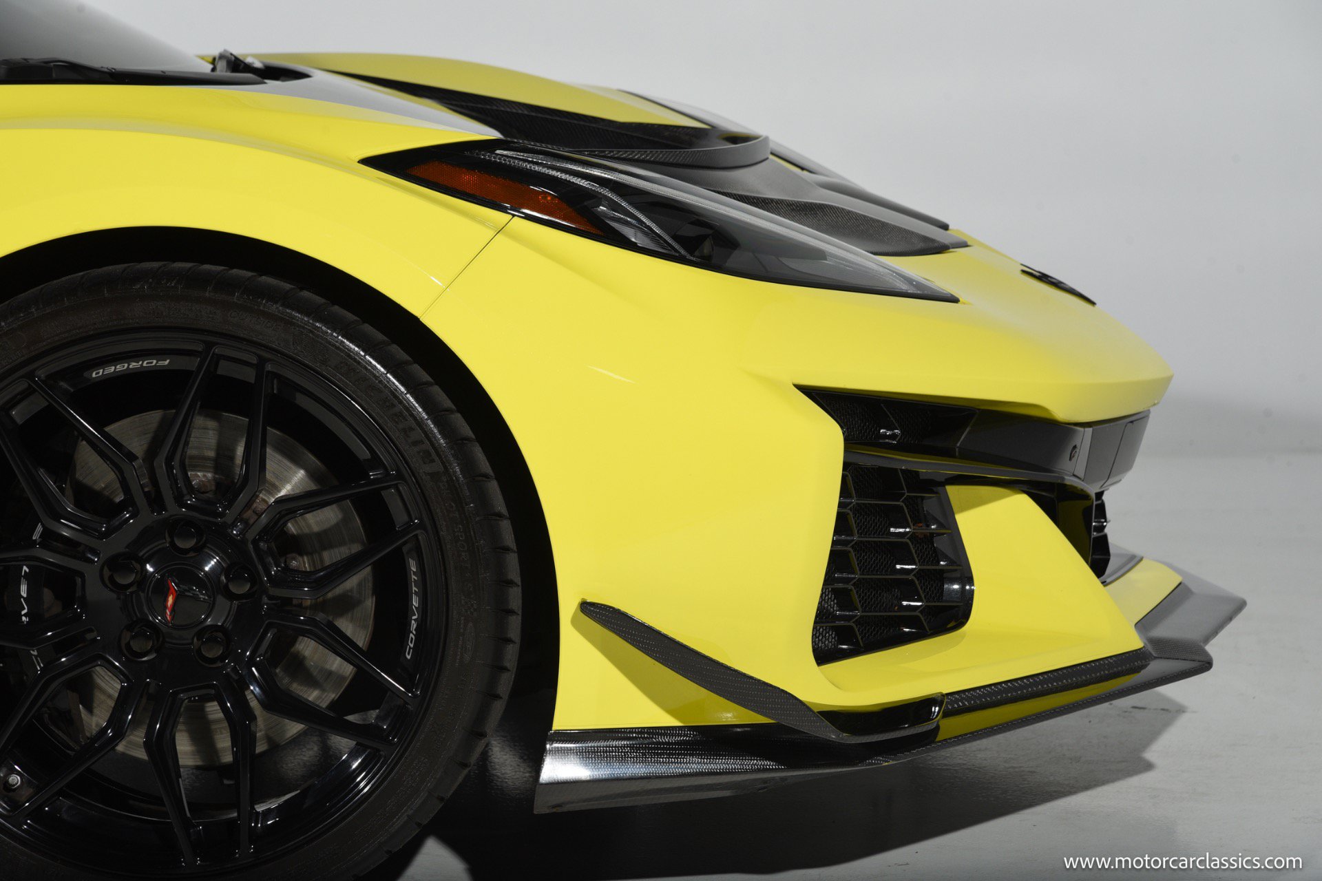 Used 2024 Chevrolet Corvette Z06 RWD image 12