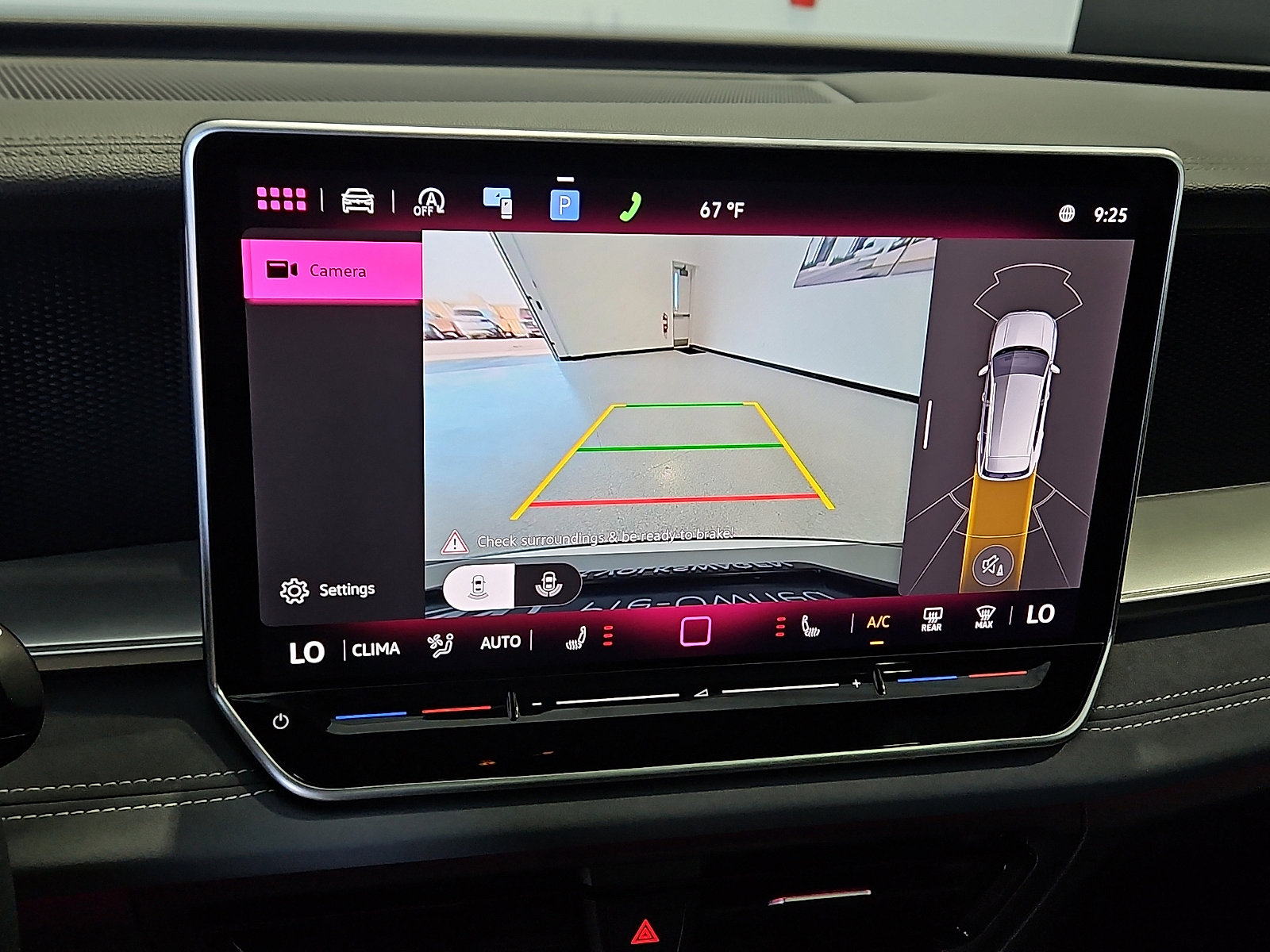 Certified 2025 Volkswagen Tiguan SE R-Line image 16