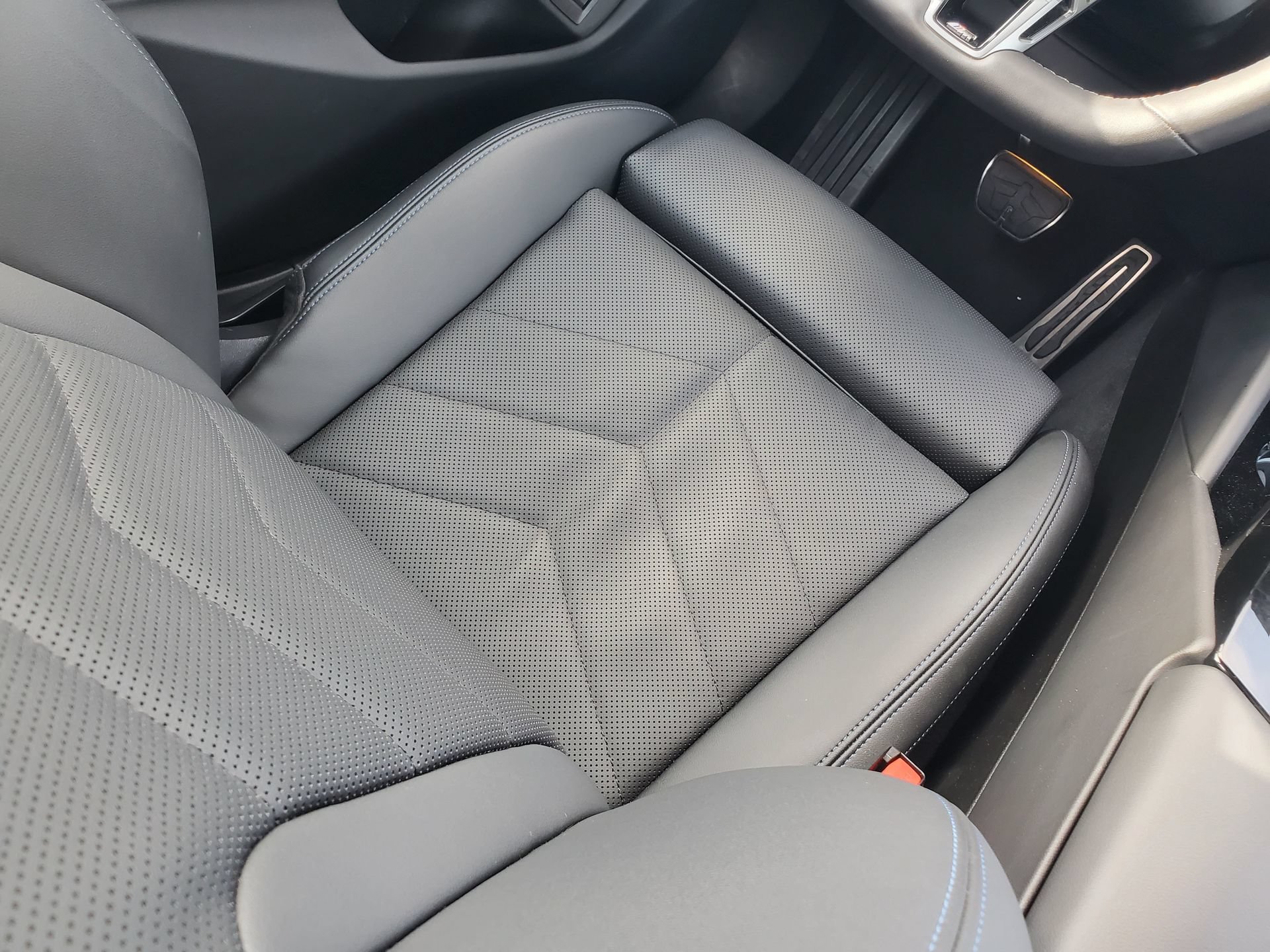 Used 2025 BMW 530i RWD image 15