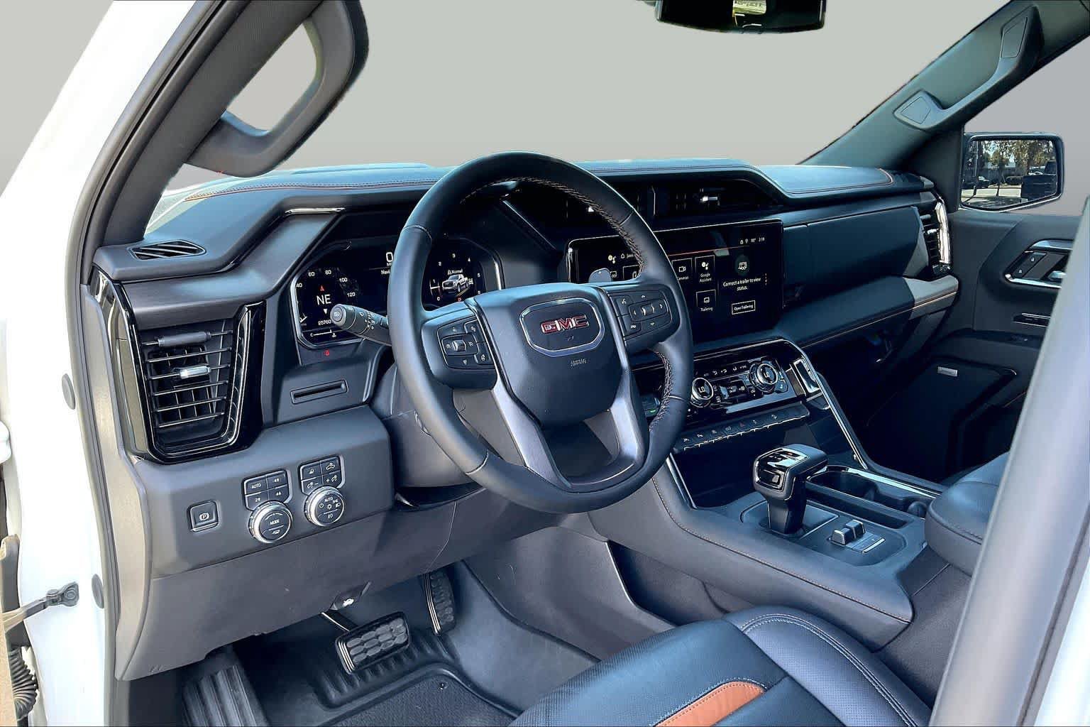 Used 2024 GMC Sierra 1500 AT4 w/ AT4 Premium Package AWD/4WD image 17