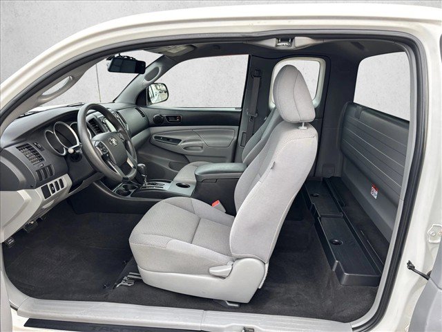 Used 2015 Toyota Tacoma 2WD Access Cab image 10