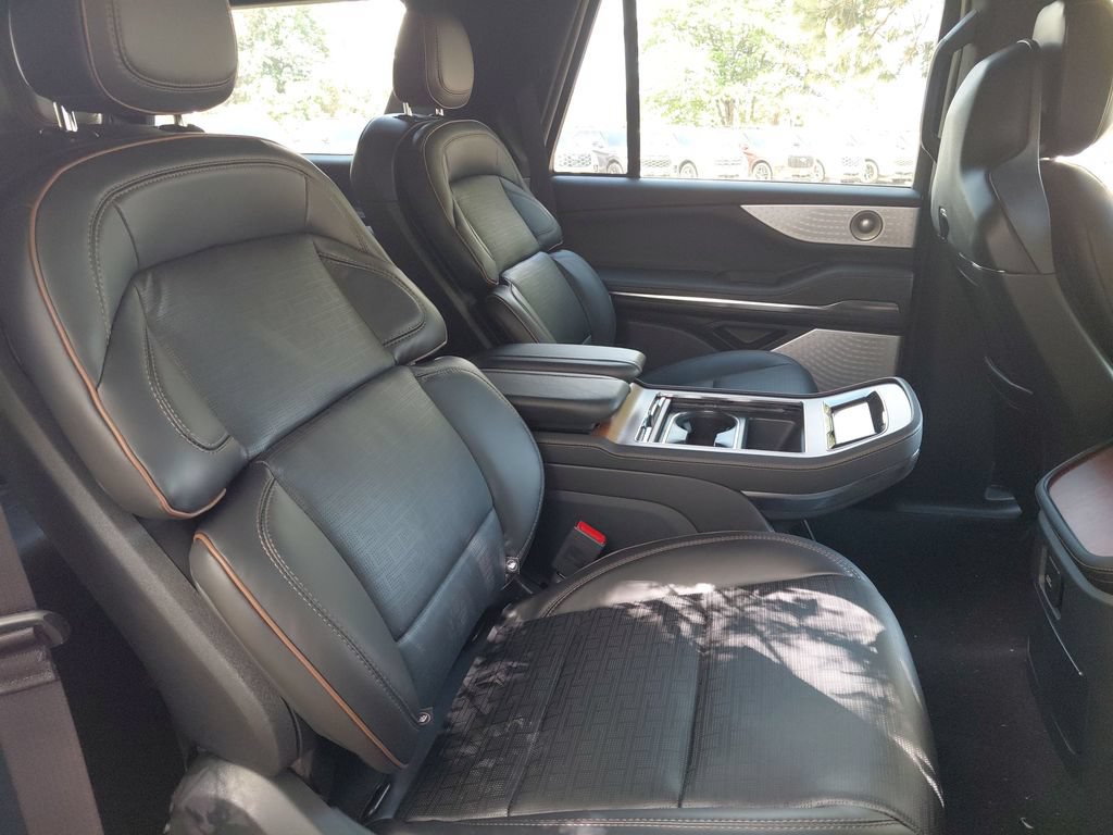 New 2026 Lincoln Navigator Black Label AWD/4WD image 60