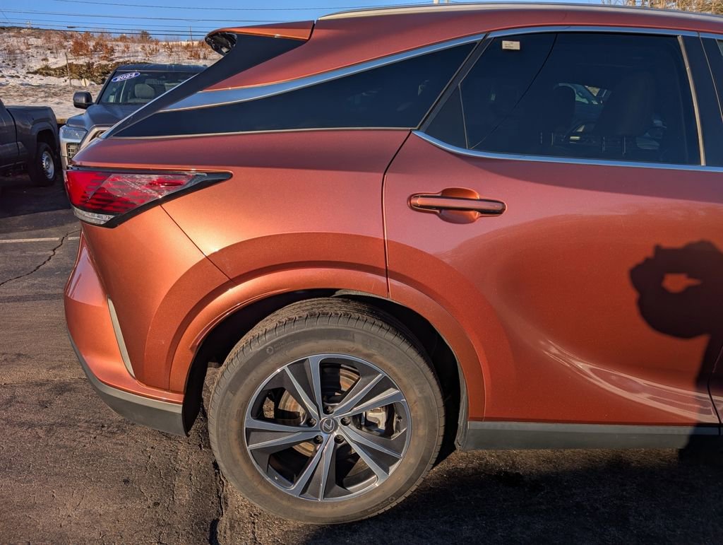 Used 2023 Lexus RX 350 Premium Plus w/ Accessory Package (Z1) image 8