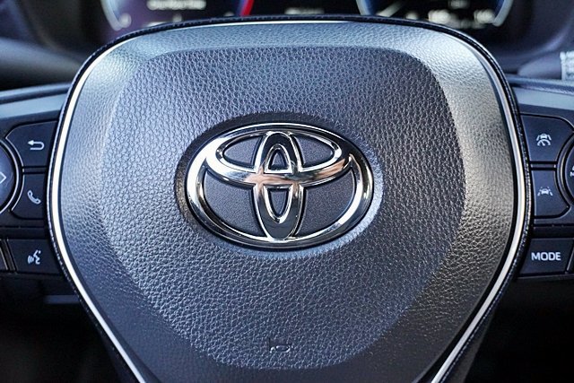Used 2026 Toyota Corolla SE w/ SE Package FWD image 47
