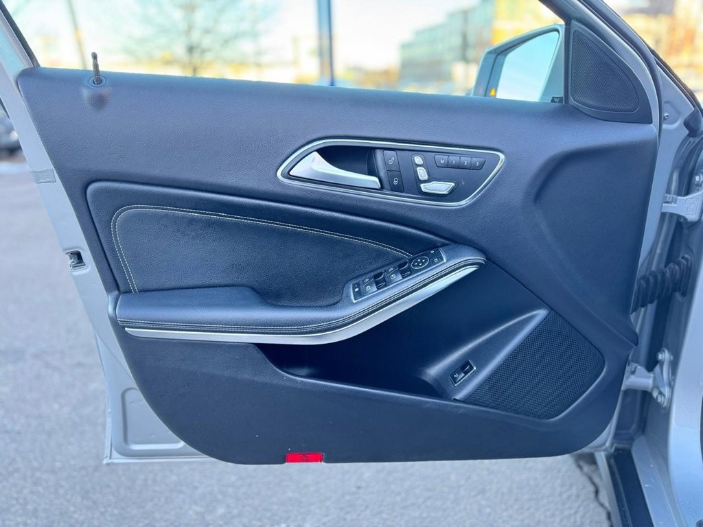 Used 2018 Mercedes-Benz GLA 250 4MATIC image 12