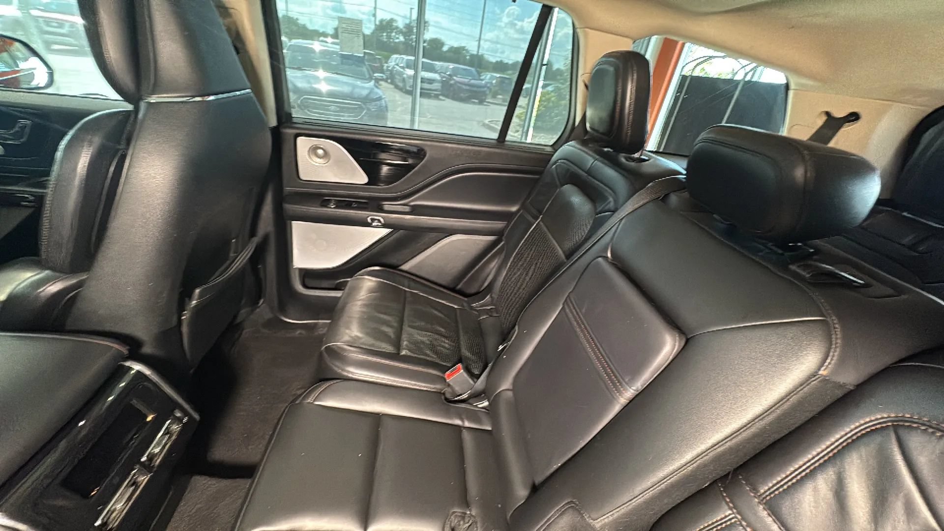 Used 2020 Lincoln Aviator Reserve w/ Equipment Group 202A AWD/4WD image 26