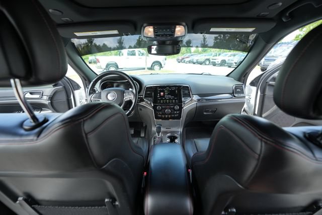 Used 2021 Jeep Grand Cherokee Trailhawk w/ Trailhawk Luxury Group AWD/4WD image 26