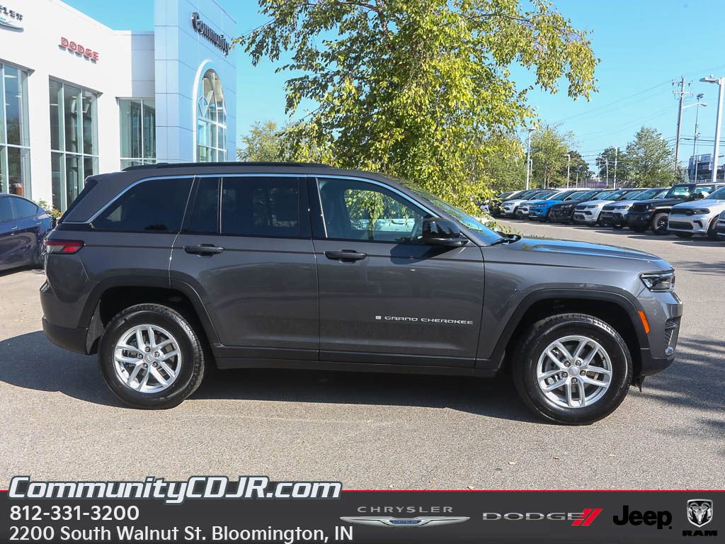 New 2025 Jeep Grand Cherokee Laredo X w/ Luxury Tech Group I image 8